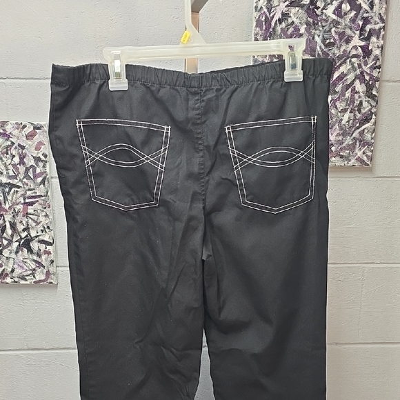 Stylish Black Women's Joggers with Drawstring - Picture 7 of 12